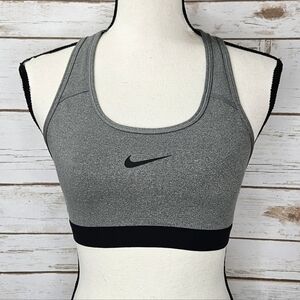 Nike Swoosh Pro Sports Bra Size Medium